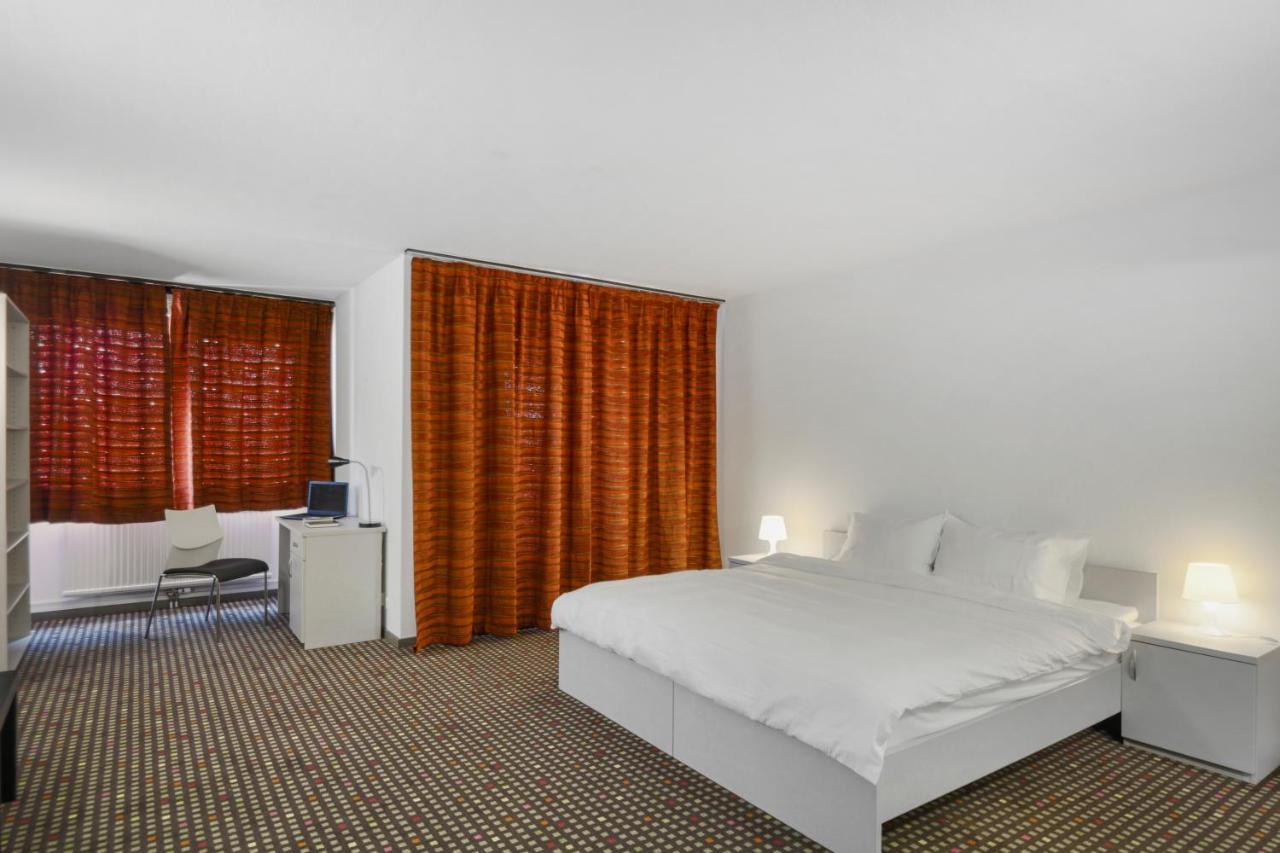 Neuchatel City Hotel エクステリア 写真