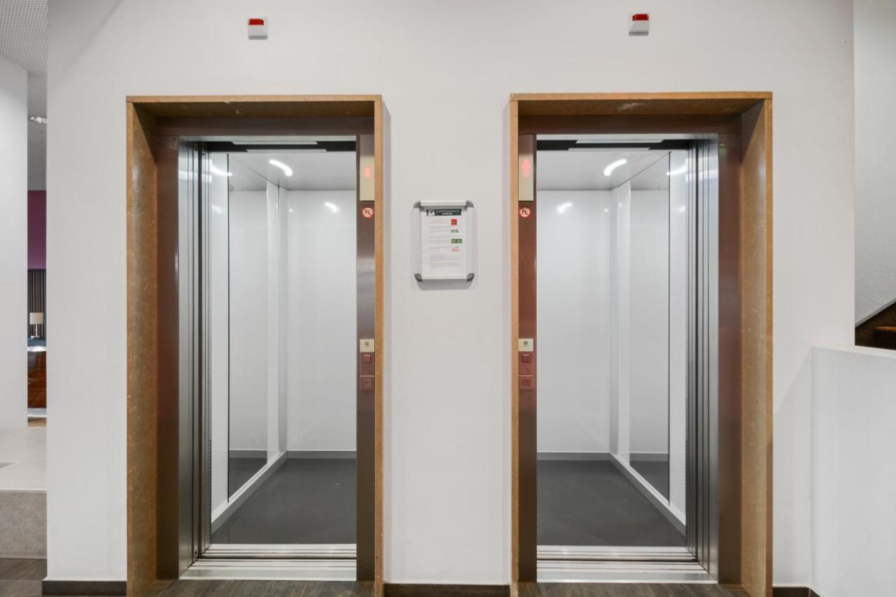Neuchatel City Hotel エクステリア 写真