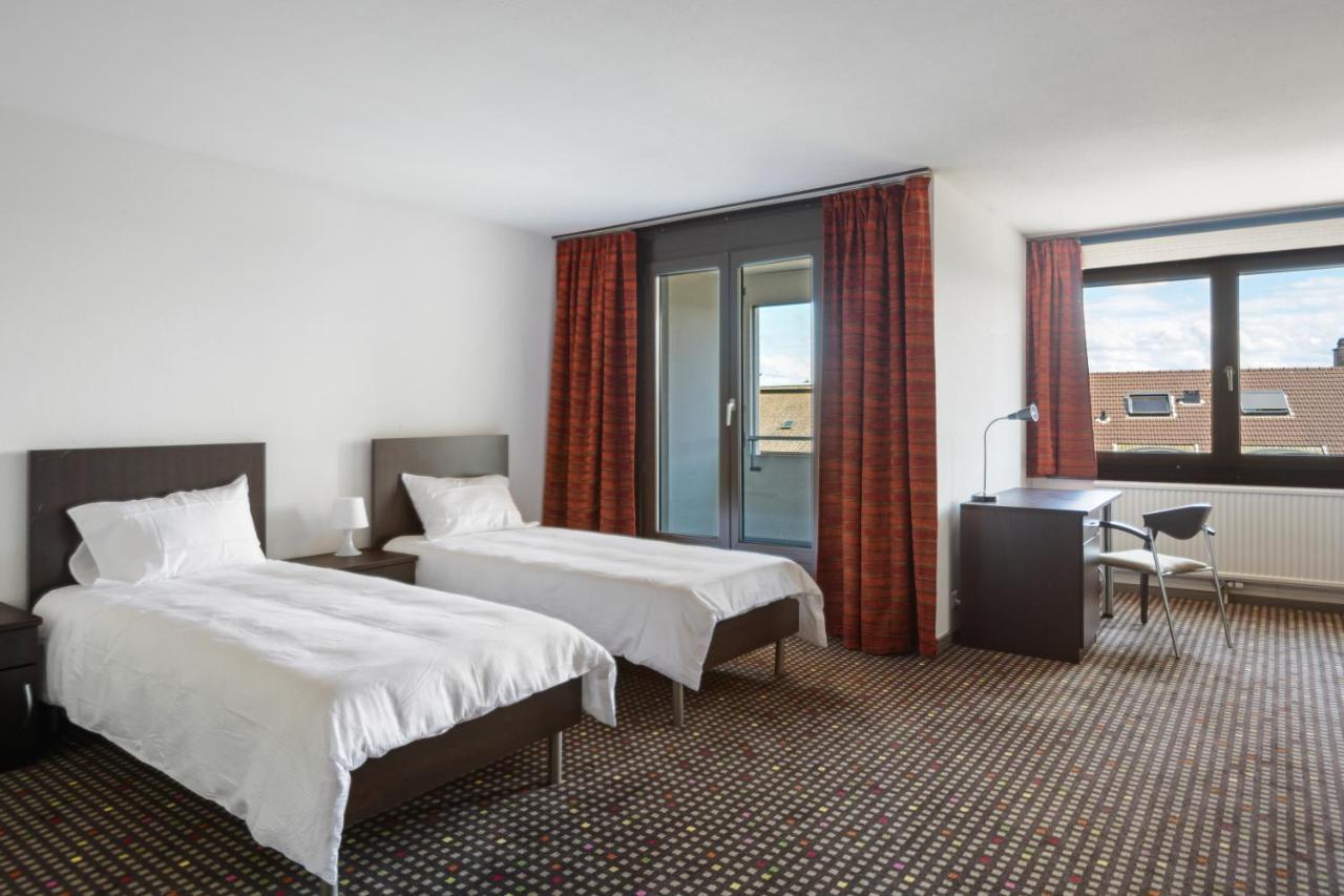 Neuchatel City Hotel エクステリア 写真