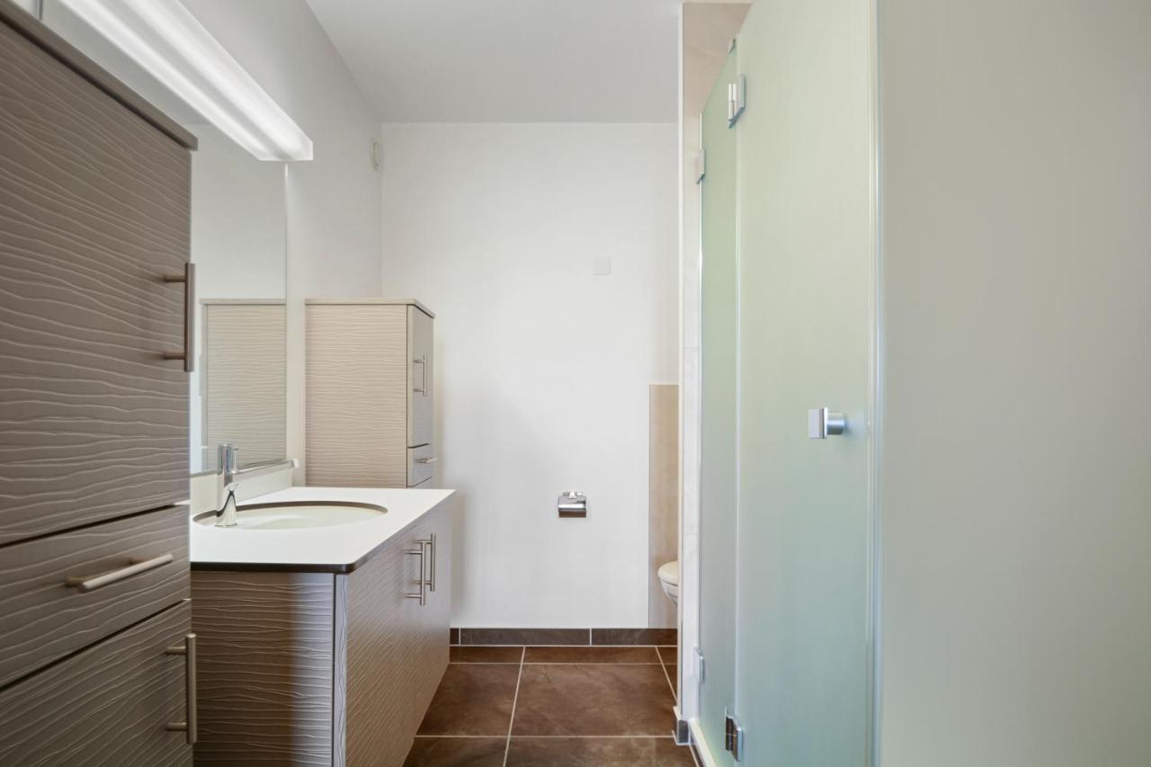 Neuchatel City Hotel エクステリア 写真