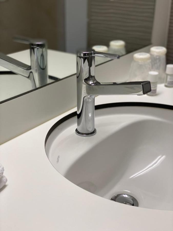 Neuchatel City Hotel エクステリア 写真