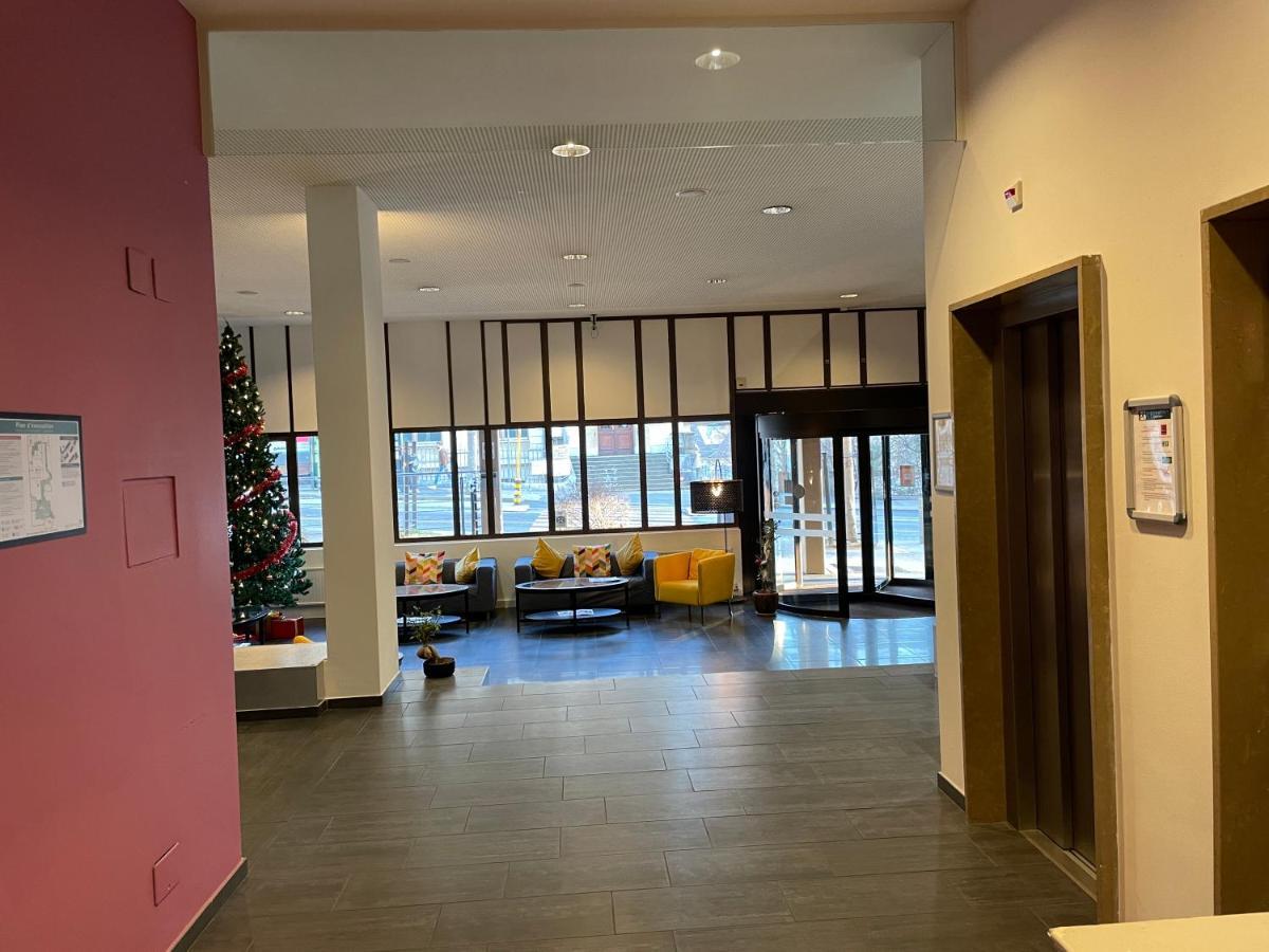 Neuchatel City Hotel エクステリア 写真