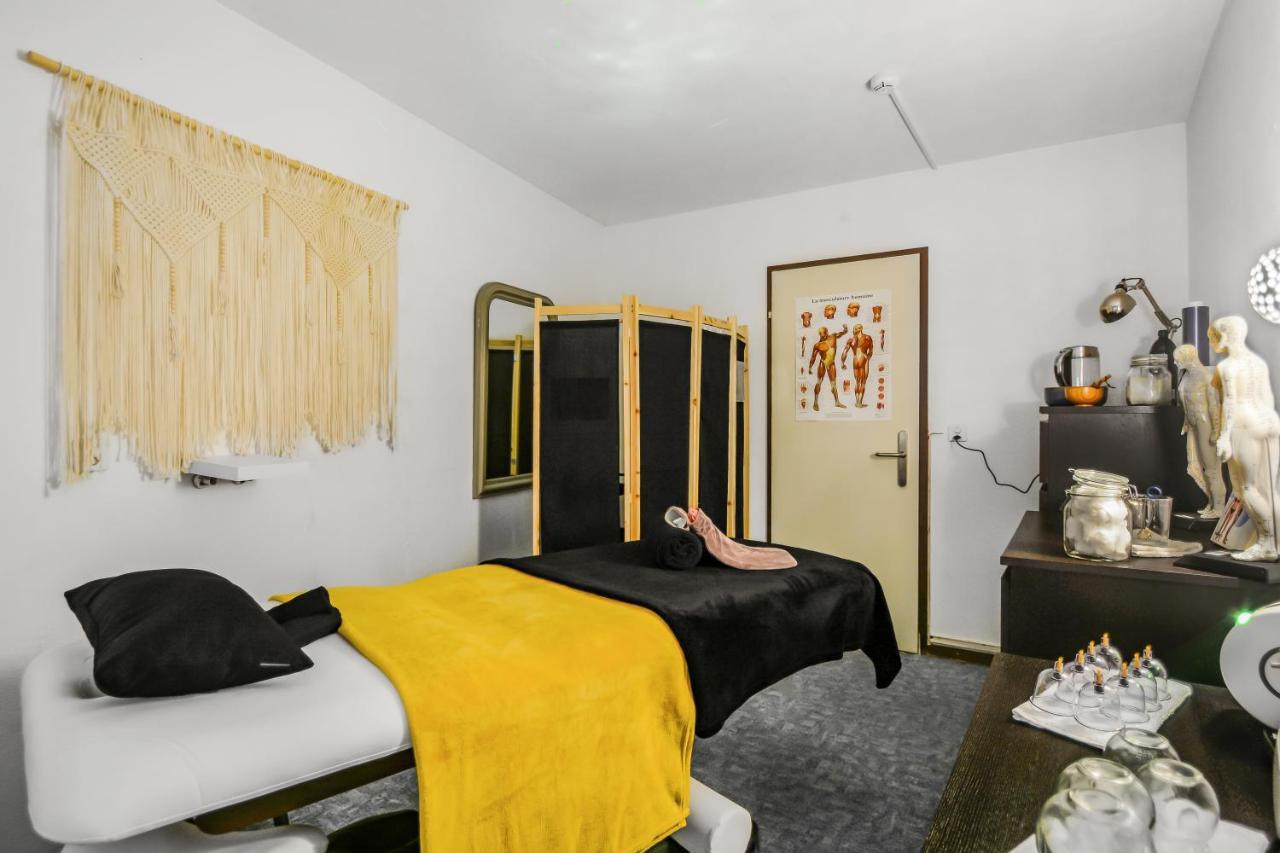 Neuchatel City Hotel エクステリア 写真