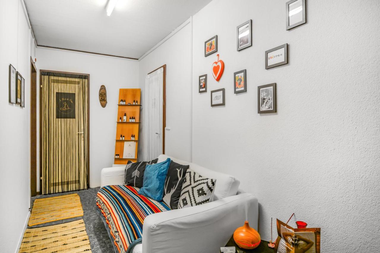 Neuchatel City Hotel エクステリア 写真